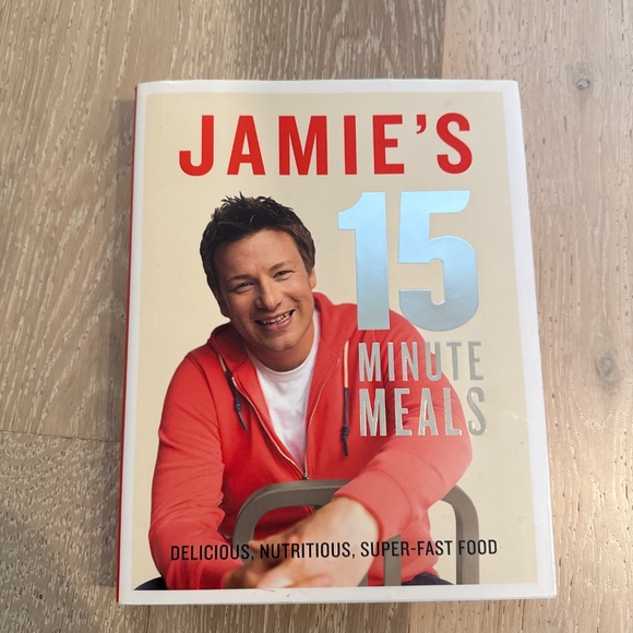 Jamie Oliver Cookbook - Jamie’s 15 Minute Meals - Picture 3 of 7
